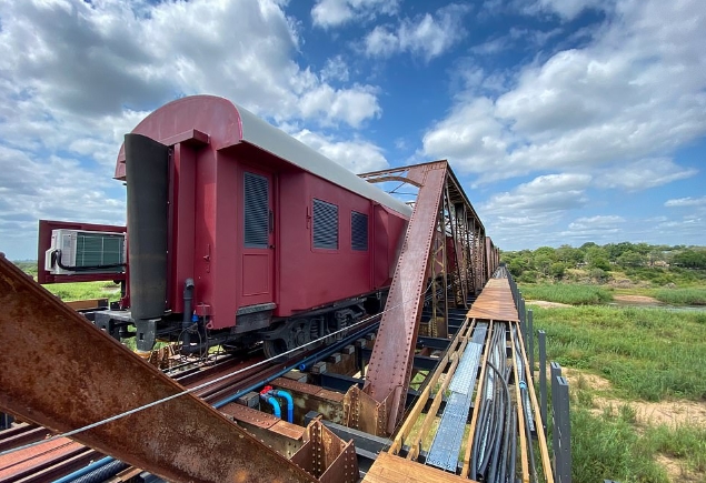 南非野生动物园吸引游客创新招，改造百年蒸汽火车成酒店