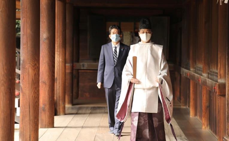 安倍晉三秋祭前參拜靖國神社