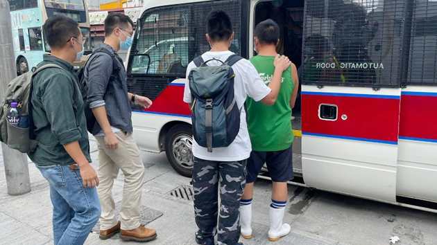 警方聯同入境處勞工處東九龍打擊黑工 拘捕3男7女