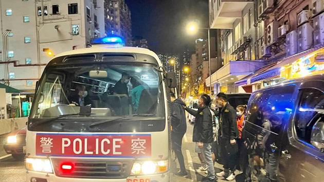 警搗深水埗無牌酒吧 拘捕7人包括負責人