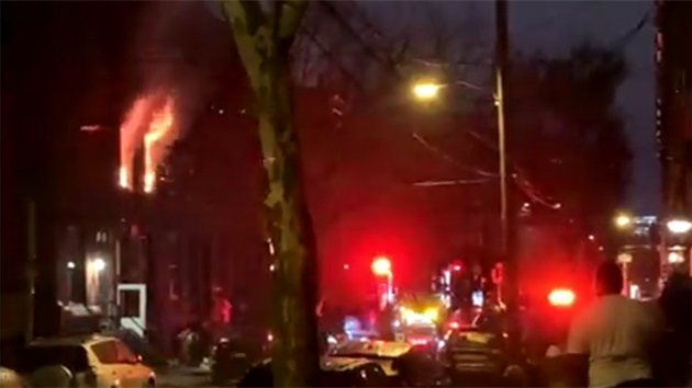 美國費城一民居發生火災 已致13人死包括7名兒童
