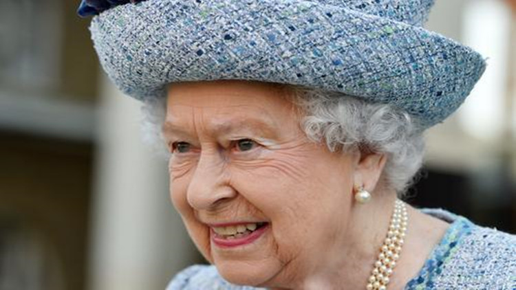 英女王染疫症狀輕微 續留溫莎堡履行輕便職務
