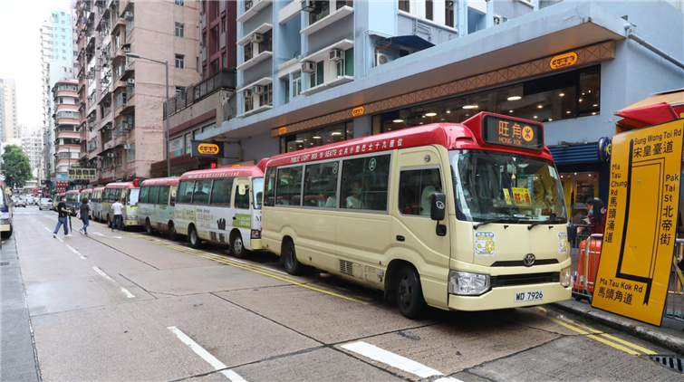 香港仔紅Van逾十司機染疫 4路線明起停駛至21日