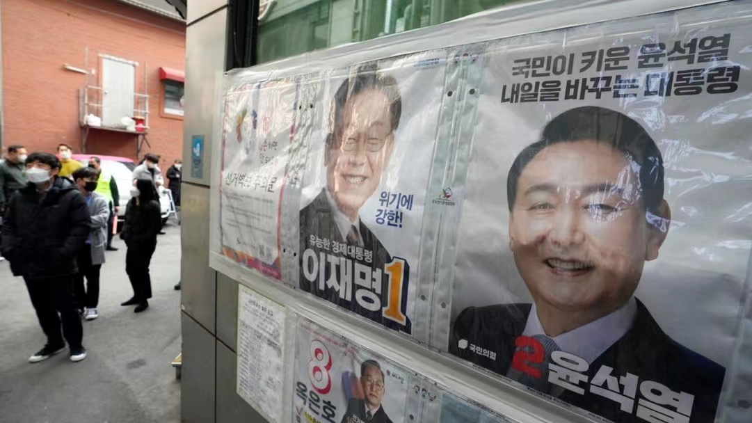 韓國大選投票結束 票站調查指兩熱門候選人得票不相伯仲 