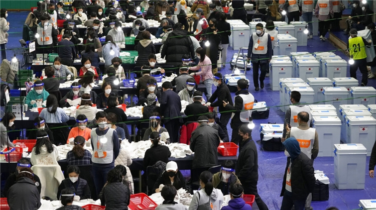 【追蹤報道】韓國總統大選計票過半 尹錫悅得票數反超李在明