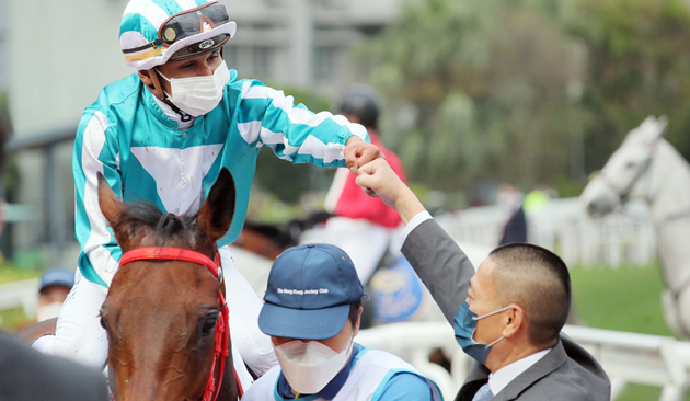 浪漫勇士贏得香港打吡大賽