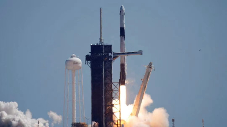 SpaceX「龍」飛船首次搭載私人團隊前往國際太空站