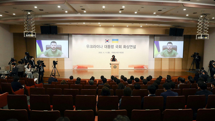 澤連斯基在韓國國會發表視頻演講請求軍援