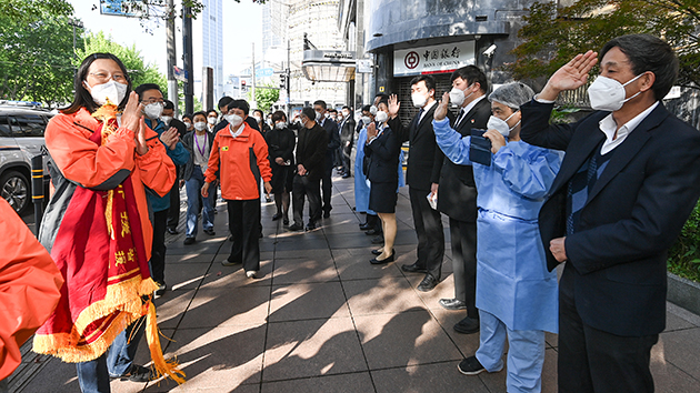 圖集｜部分援滬核酸檢測隊撤離上海