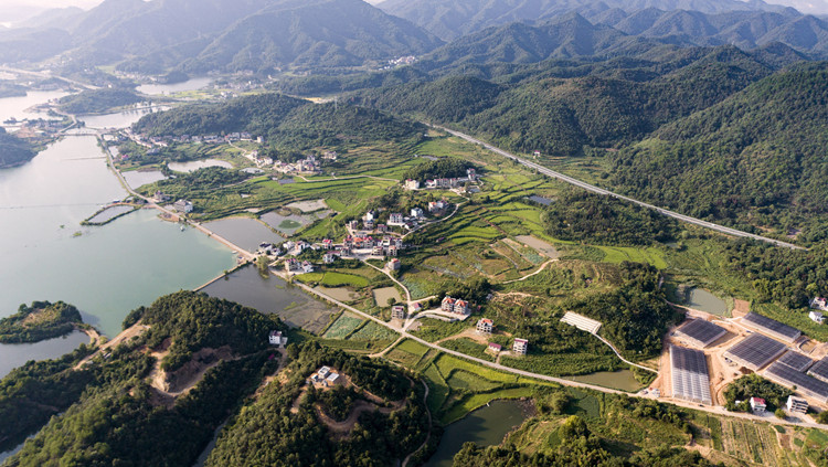 有片丨【萬水千山總是情】「廬山西海濱湖第一村」東山村