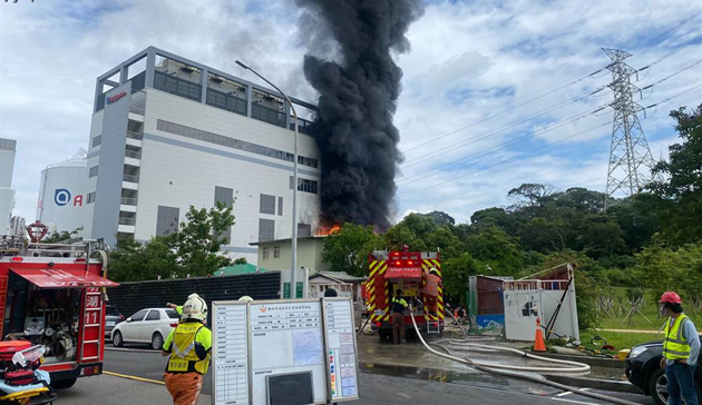 台竹科亞東氣體廠變電室爆炸起火 園區短暫跳電