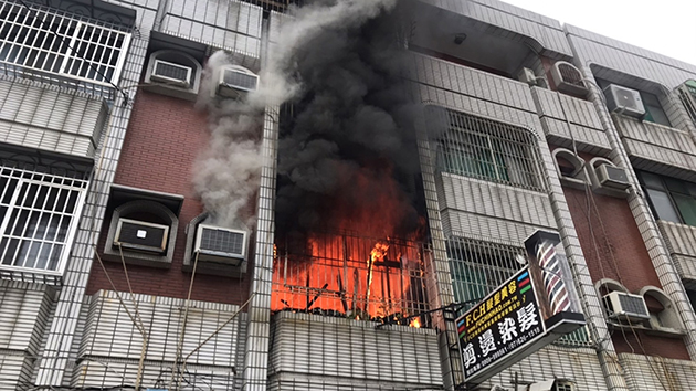 台灣高雄一民宅發生火災致1死1傷