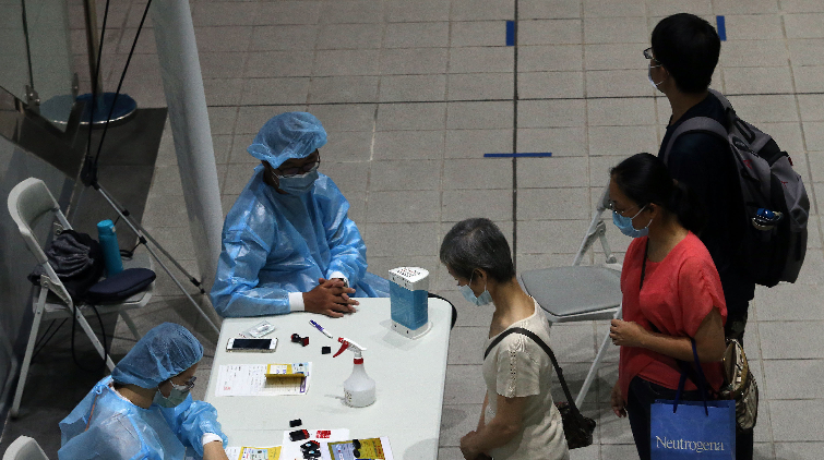 台灣26日新增逾3.9萬宗本土確診 再多134例死亡