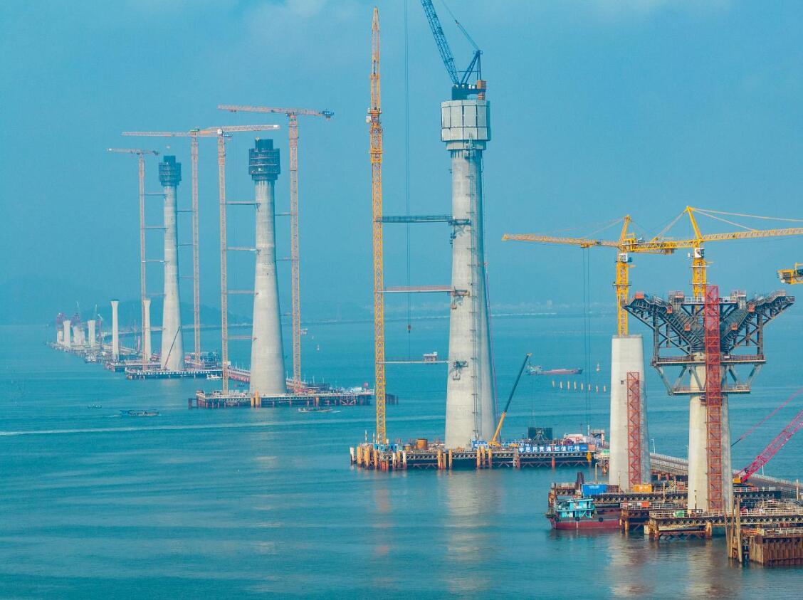 融通大灣區 | 又一創舉！黃茅海跨海通道項目首個整幅式TY型橋墩完工