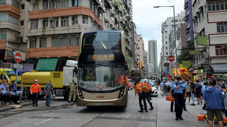 深水埗洗街車撞巴士致23傷 司機危駕罪成被判入獄16個月