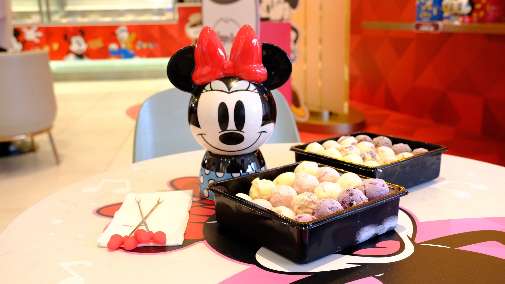 【美食】迪士尼限定雪糕火鍋、雪糕蛋糕