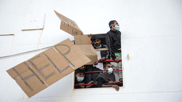 400餘名非法移民在希臘海域獲救