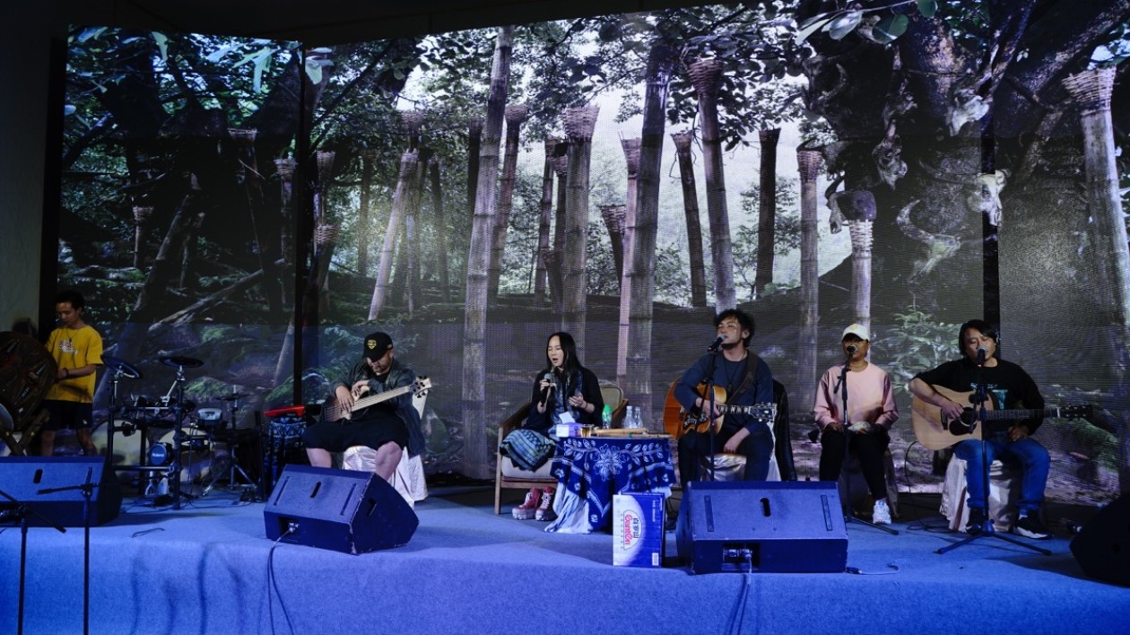 布依族非遺古歌赴國外巡演音樂會在深圳唱響