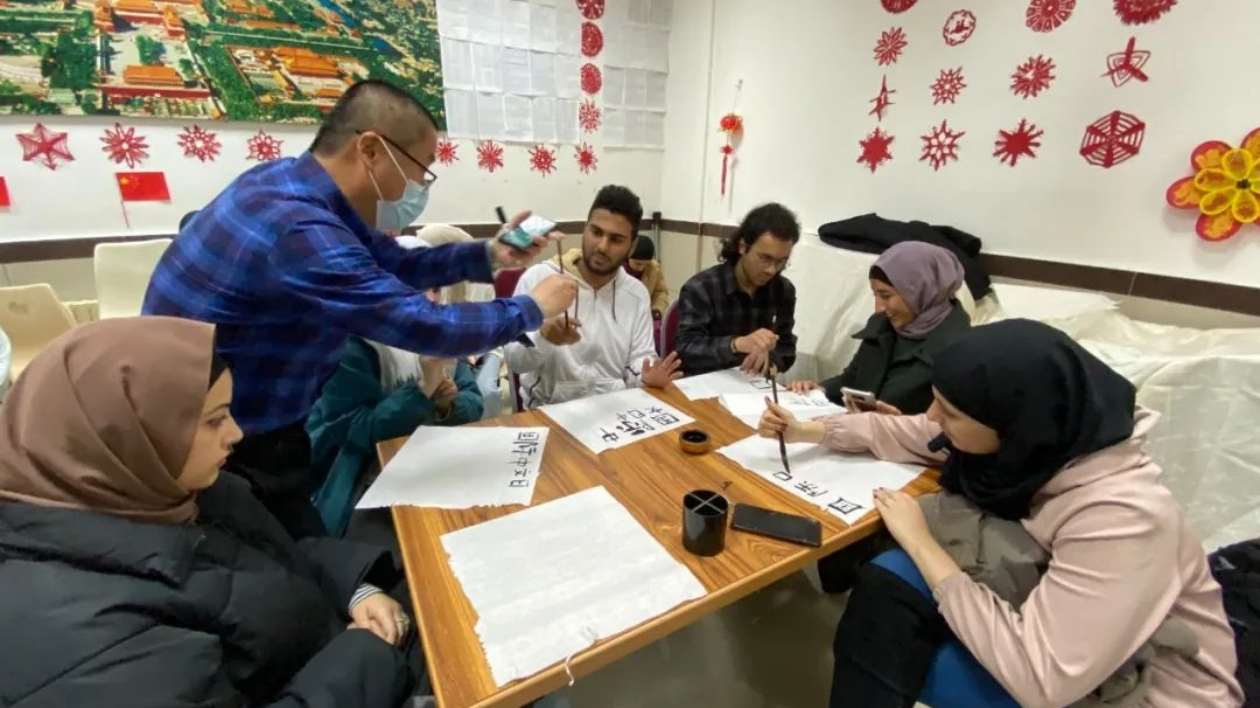 約旦費城大學孔子學院舉辦「一起寫漢字」文化體驗活動