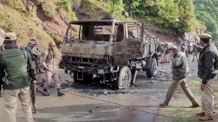 印度軍車遭襲 致5名軍人死亡