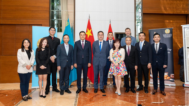 哈薩克斯坦領事館訪屯門區 促進「一帶一路」合作