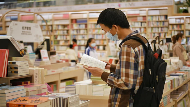 以書香城市建設推動文明城市建設 閱讀燈火點亮深圳文明之光