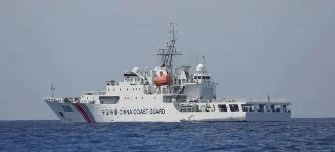 中國兩艘海警船在釣魚島海域巡航近35小時