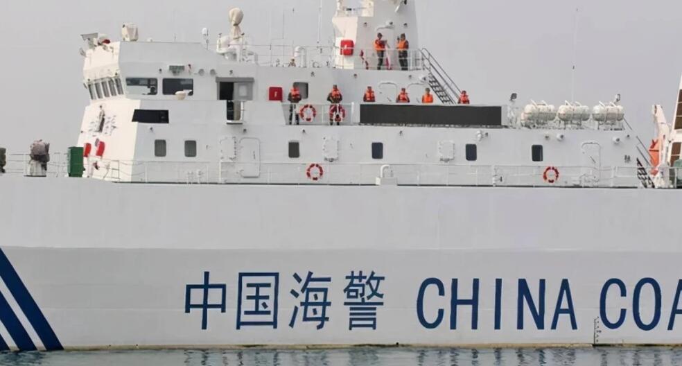 美「斯特拉頓」號炮艦過航台灣海峽 中國海警局：依法依規應對處置