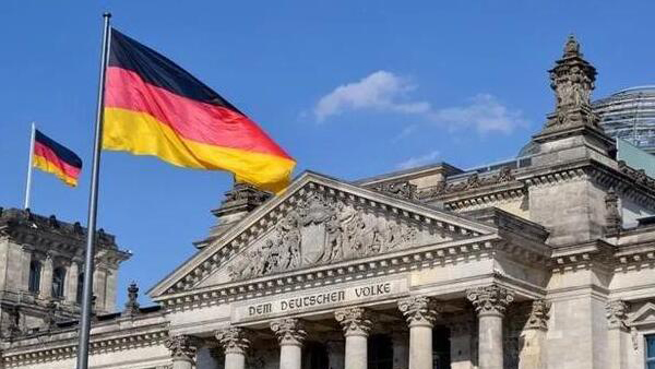 德媒：民調顯示近三分之二受訪德國人期望更換政府