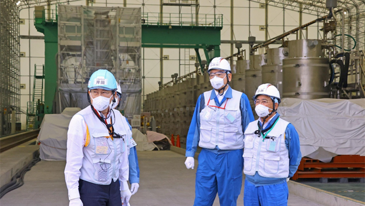岸田視察福島核電站   本周決定核污水排海時間