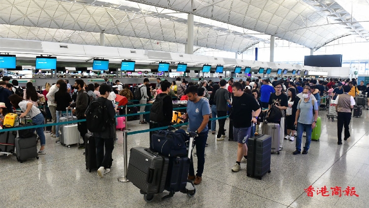 圖集｜機場秩序良好 市民及旅客對安排滿意