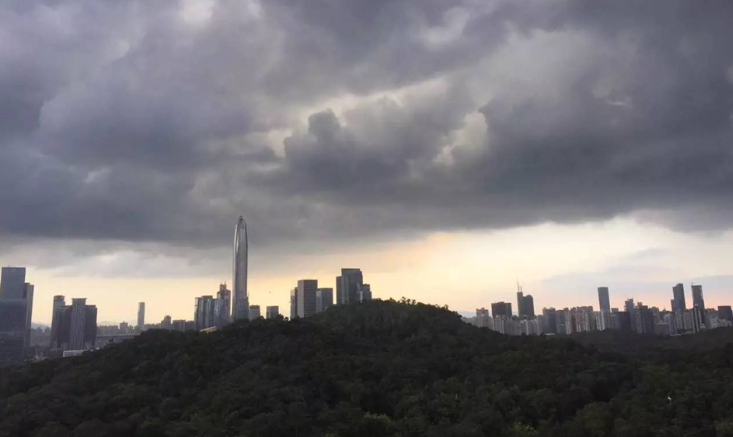 暴雨+8級大風！今夜起深圳天氣將大變！冷空氣正在南下