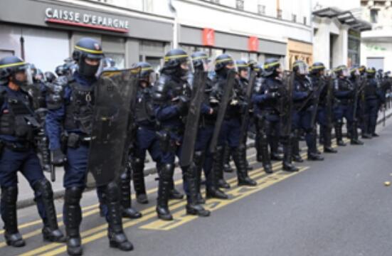 法國萬人示威反對警察暴力