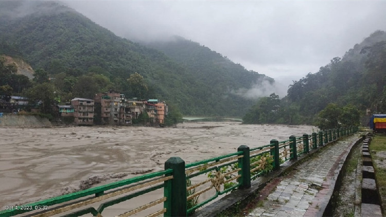 印度暴雨成災釀14死 逾百人失蹤包括22名士兵