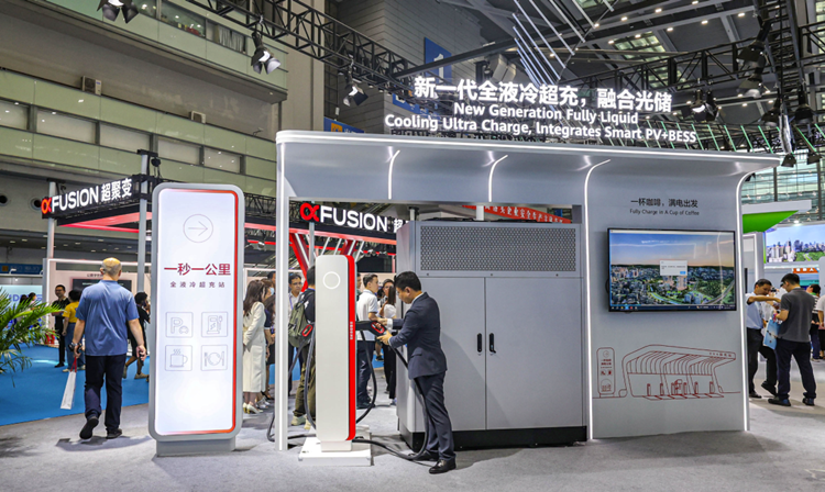 明年3月底前，深圳將建成不少於300座公用超充站！