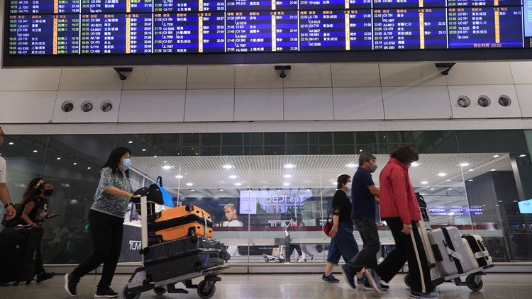 香港整體航班升降量回復至疫情前七成