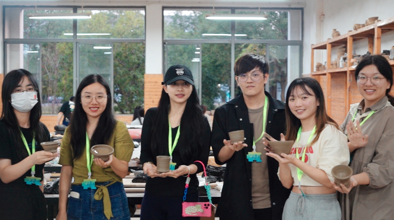 有片|香港高校學子走進蘇州工藝美院 體驗制陶魅力