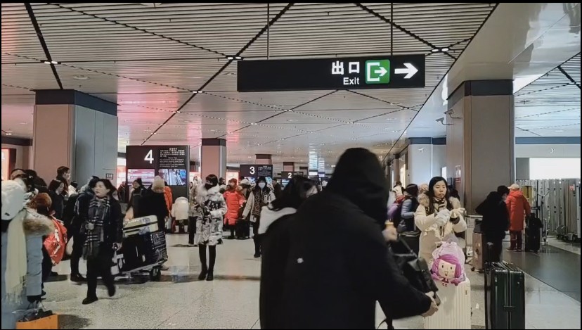 單日運送旅客7萬人次！哈爾濱機場迎來冰雪旅遊潮