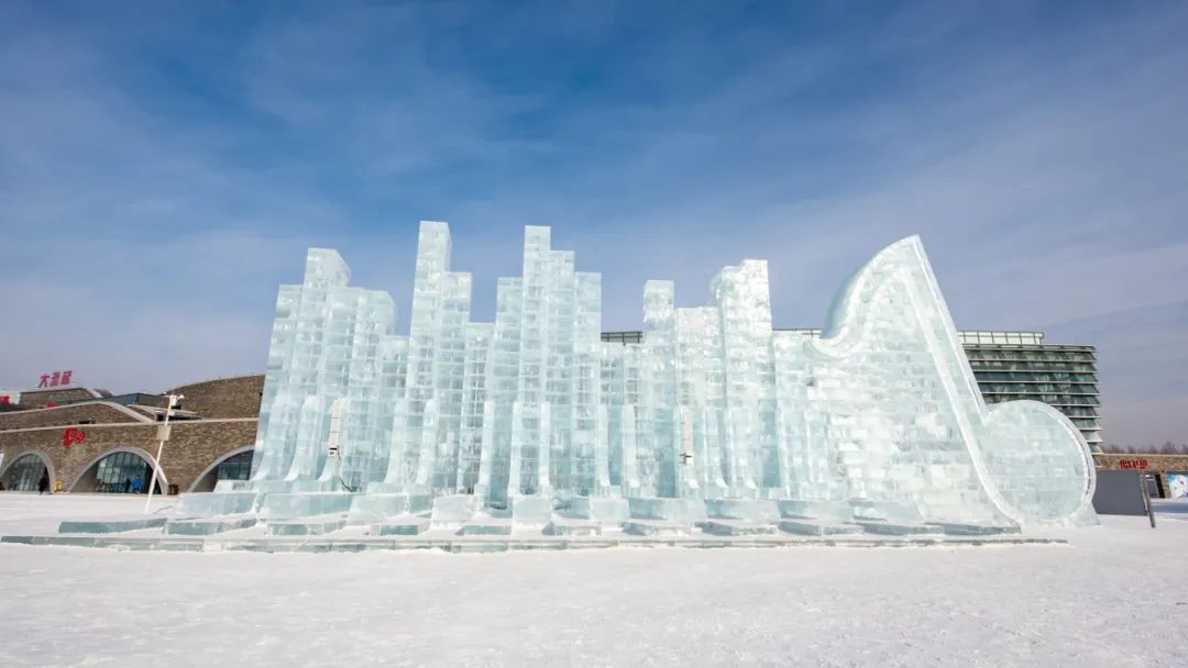 「冰雪+科技」解鎖新景觀  哈爾濱冰雪大世界傳來浪漫冬日裏的鋼琴曲！