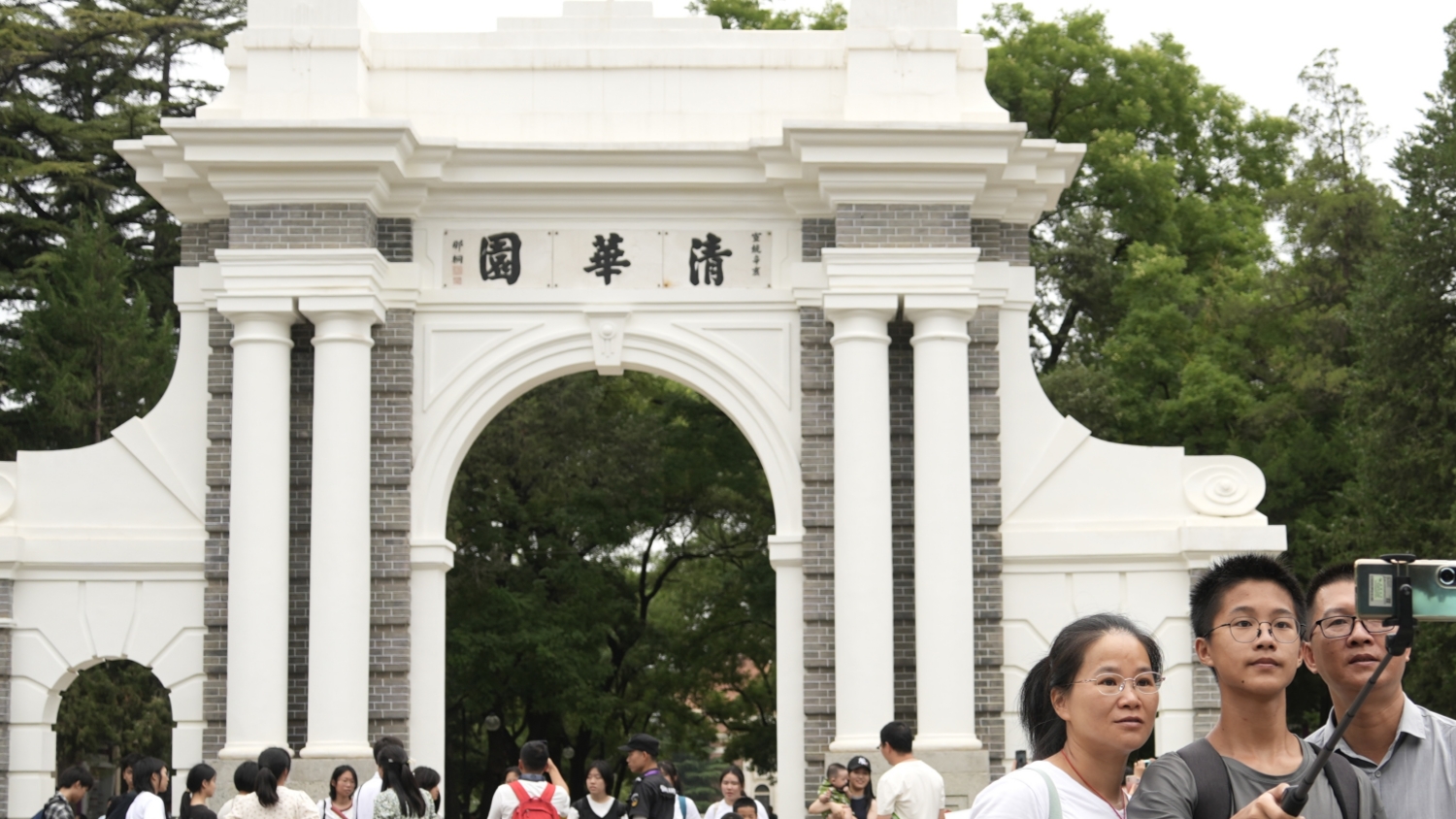 清華大學闢謠「80%畢業生出國」