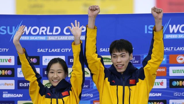 速度滑冰世界盃：中國隊收獲混合接力金牌