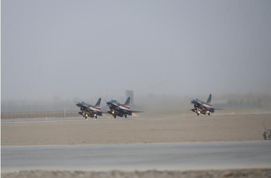 中國「藍天儀仗隊」飛赴沙特 將亮相國際防務展