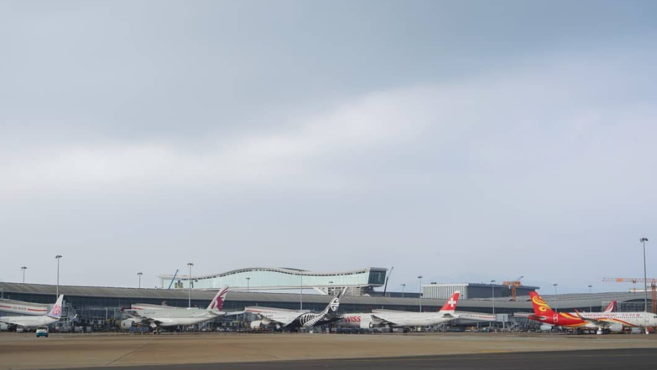 貨機除冰系統失靈緊急降落赤鱲角機場 無人受傷