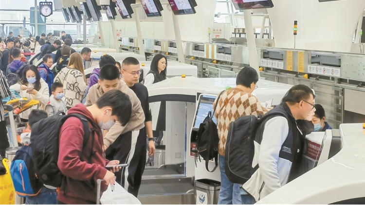 春運首周深圳機場共運送旅客超過123萬人次
