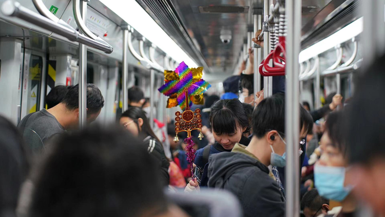 大年初一煙花匯演預約超十餘萬 廣州地鐵將增加運力、壓縮行車間隔