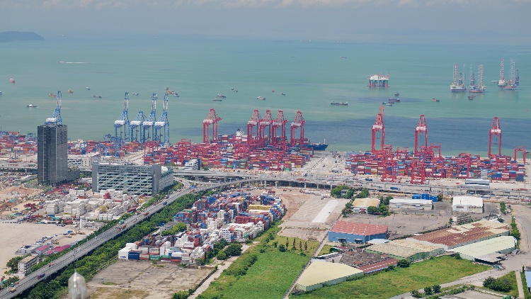 《深圳經濟特區國際船舶條例》昨正式實施