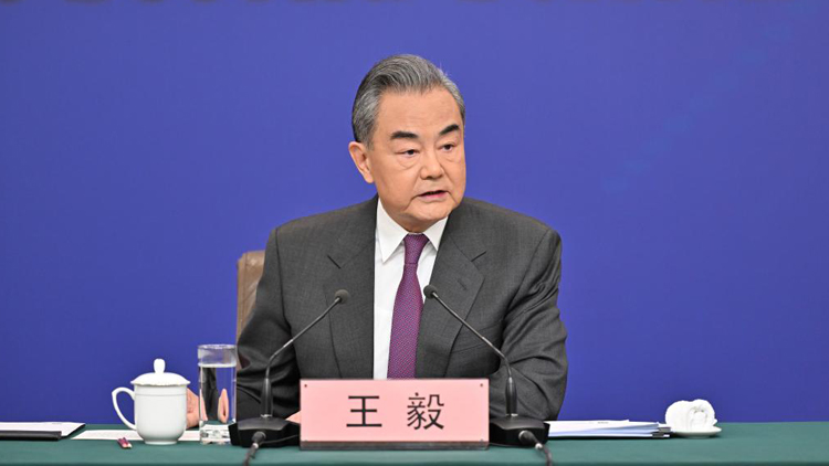 王毅：中國將堅定做這個世界的和平力量、穩定力量、進步力量