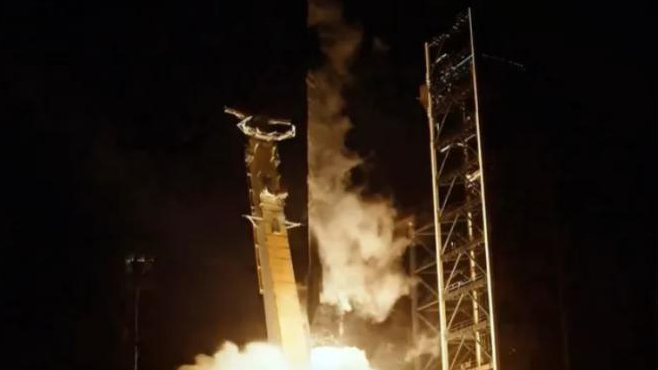 再創紀錄！美「獵鷹9」火箭成功發射23顆「星鏈」衛星
