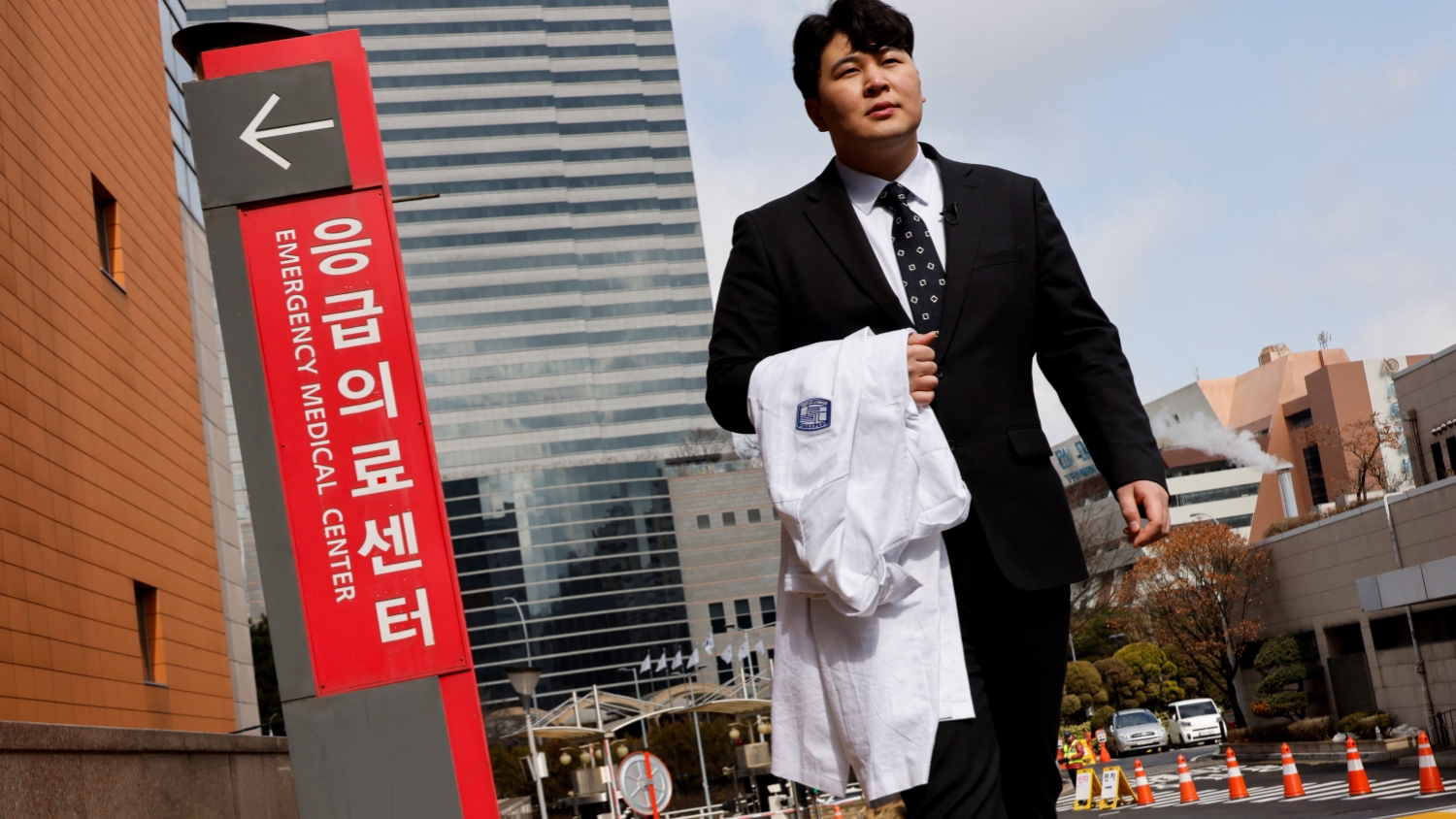 韓國首爾大學醫學院教授將於3月25日統一提交辭呈