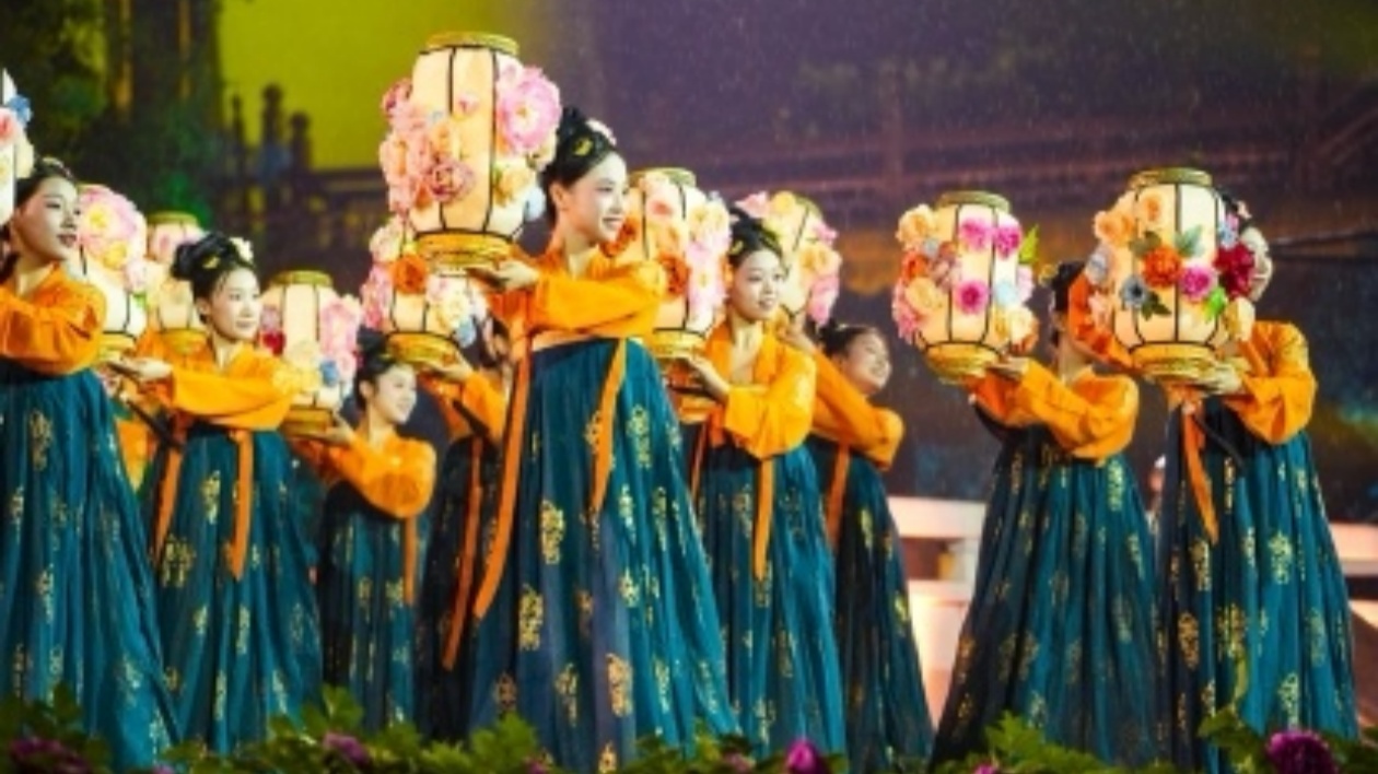 花開又逢君 第41屆中國洛陽牡丹文化節開幕